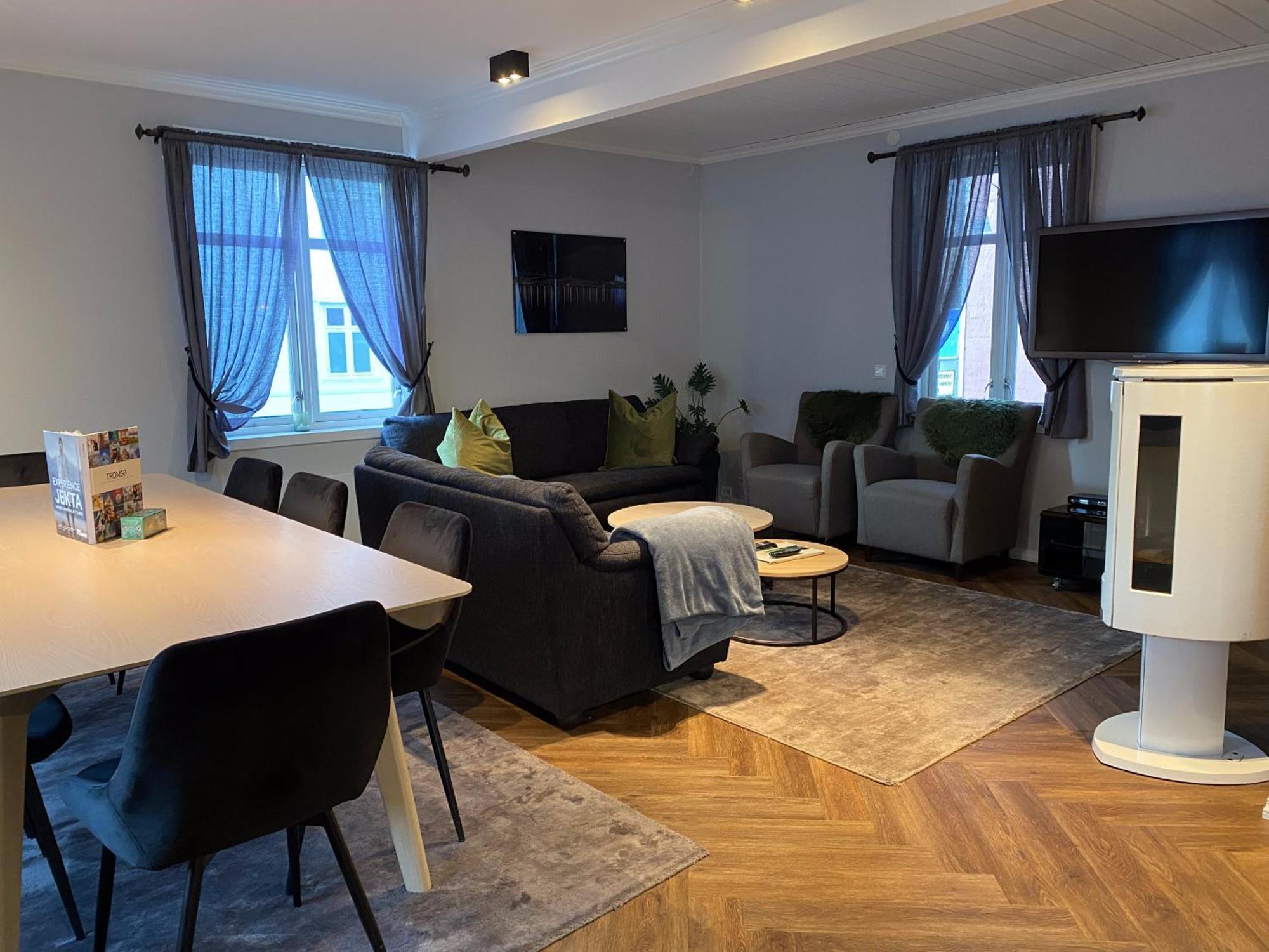 Enter Tromso - Luxury 4 Bedroom Apartment Ngoại thất bức ảnh