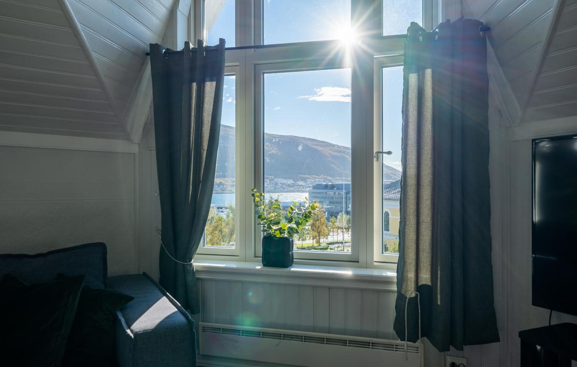 Enter Tromso - Exclusive Apartments Ngoại thất bức ảnh
