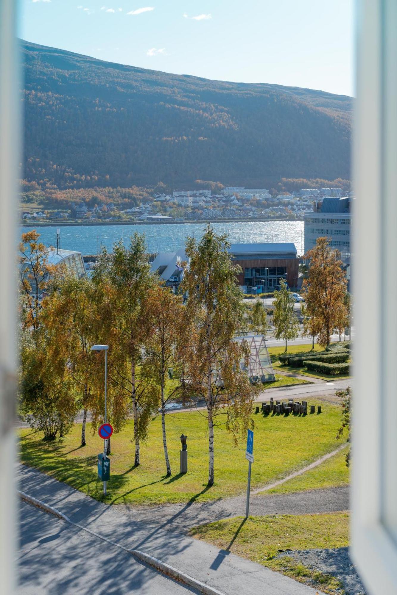 Enter Tromso - Exclusive Apartments Ngoại thất bức ảnh